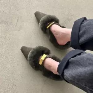 [다잇템] 여성 장식 가을겨울 퍼 포인트 슬리퍼