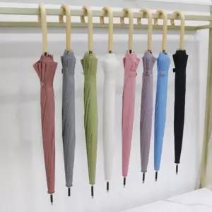 폰지 장우산 대 자동 무지 빈우산