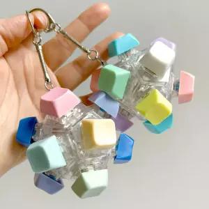 흔들면 반짝 기계식 키보드 입체 구형 피젯토이 장식 흔들어 LED 12구 공 키캡 키링