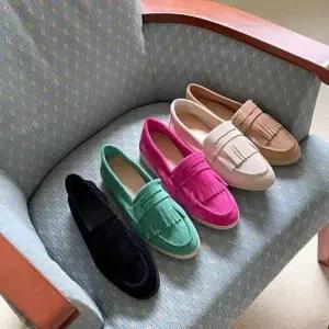 [옷자락]여성 일상 캐주얼 프리미엄 가죽 태슬 플랫 슈즈_P420042925