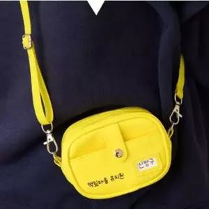 ( )짱구 유치원 가방VER 크로스백 1P 이름표 파우치 미니 포켓 수납 소지품