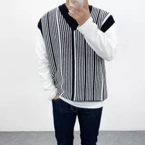 [엠클로]오버핏 브이넥 세로줄 단가라 스트라이프 니트 조끼