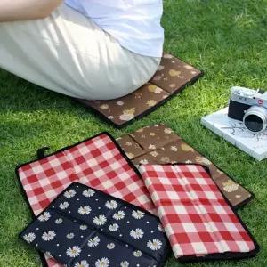 접이식 방석 두꺼운 쿠션매트 1인용 미니 돗자리 휴대용 캠핑 등산돗자리 백패킹 피크닉 콘서트