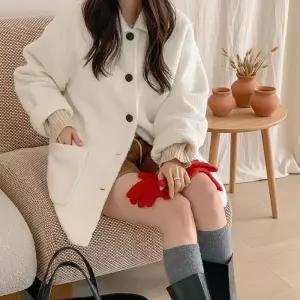 [옷자락]여성 겨울 뽀글이 카라 하프코트 투포켓 부클단추