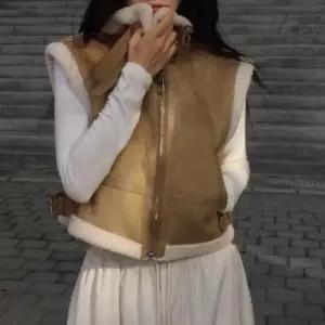 [옷자락]여성 하이넥 양모 무스탕 레이어드 데일리 조끼