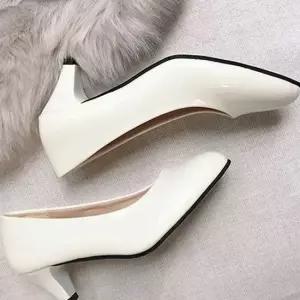 여성 펌프스 기본 미들힐 정장 원피스 치마 구두 슈즈