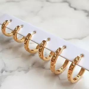 /신상오픈런 여성 일상 필수 아이템 세련된 컷 링 귀걸이