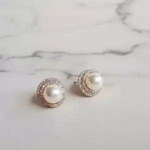 /신상오픈런 여성용 세련된 일상 하객 귀걸이 큐빅 디자인