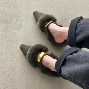 [하프클럽/]여성 장식 가을겨울 포인트 퍼 슬리퍼