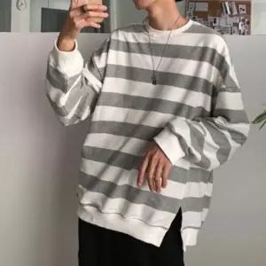 [의류] 스트라이프 맨투맨 티셔츠 오버핏 옆트임 데일리룩