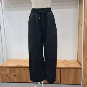 [레코브]절개커브드밴딩팬츠LC41F6PT019ABK_YS