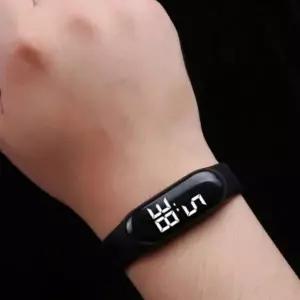 [셀러에이드]스포츠 손목 가벼운 시계 led 디지털 실리콘 터치 여자손목시계