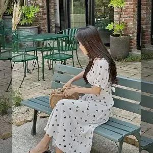 핫핑 [포인트템] 데이지퍼프 V넥 플레어 패턴 롱원피스