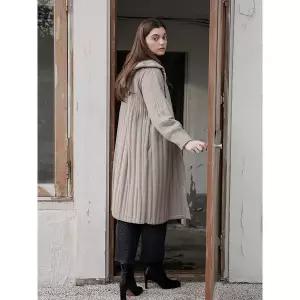 기모 퀼팅 플리츠 롱 점퍼 베이지_YJ10WRPCT01