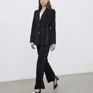 [롯데백화점]에고이스트 자수 포인트 슬림 팬츠 ER3WP861