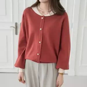 엄마옷 마담4060 [모던베이직]펄진주카라니트 중년여성 티셔츠-RTE2602003-