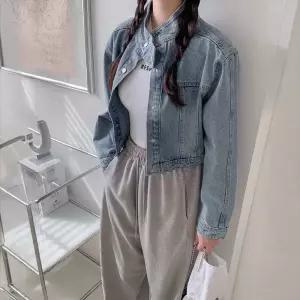 나나 하이넥 면100 크롭 청자켓 봄 스냅버튼 여행 긴팔 데님 간절기 데일리 루즈핏