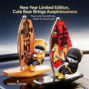 자동차 슬라이딩 스케이트보드 곰 장식품 만화 인형 센터 콘솔 움직이는 실내 장식