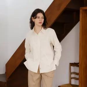 [롯데백화점]유니스 아이보리 로 엣지 컷 셔츠_YN26SH281IV