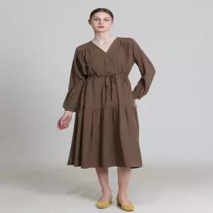 [쉬즈미스][오조크(OZOC)] 브이넥 셔링 원피스 (택가격 87000원)