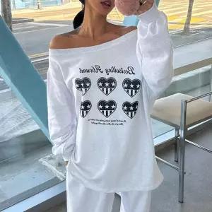 [옷자락]여자 빈티지 프린팅 오프숄더 쭉티 오버핏 봄 맨투맨