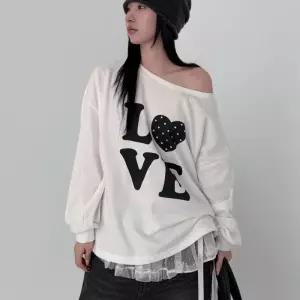 [옷자락]여자 오프숄더 하트긴팔티 루즈핏 프린팅 봄 맨투맨