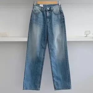 [옷자락]여성 연청 스트레이트 일상 캐주얼 워싱 면 기본 청바지