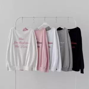 [옷자락]여성 자수 글씨 오프숄더 배색 루즈핏 봄 맨투맨