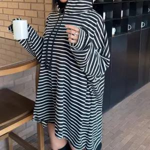 [옷자락]여자 단가라 박시 오버핏 슬릿 원피스 후드 티셔츠