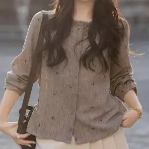 [패션시그널]체리프린팅 러플라운드넥 블라우스 6977FA