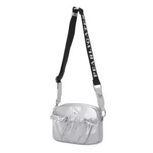 파리게이츠골프가방 PQS 521D3BG003_SV 여성 바니 스트링 글로시 크로스백