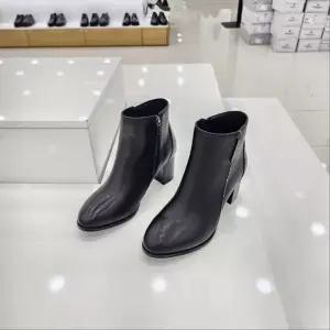 [탠디]by미셸 x25504 소가죽 소재 7cm굽 옆 장식 여성 앵글 부츠 cc273