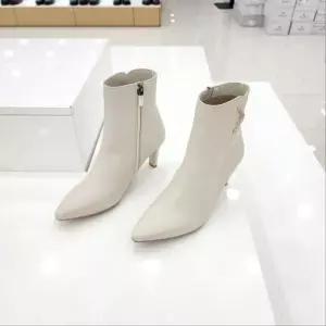 [탠디]by미셸 125505 소가죽 소재 7cm굽 옆 장식 여성 앵글 부츠 cc273