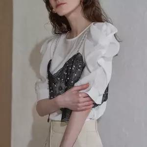 [하프클럽/]비즈 뷔스티에 세트 셔링 반팔 블라우스 MM09BL503HJY