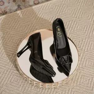 여성 브이 스틸레토 분위기의 하이힐 엘레강스한 힐 가보시 펌프스 프렌치 버클 화 누드톤 CH5