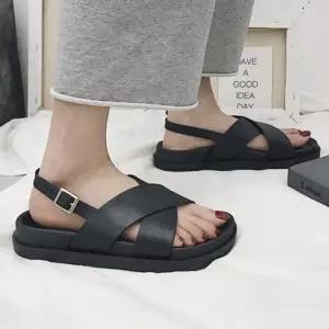 크로스스트랩 캐주얼샌들 여성여름샌들 스트랩샌들 dxP2+2MEF