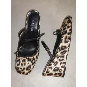 PAAR PHY pp 발레 힐 [새틴 레오파드] 2056210