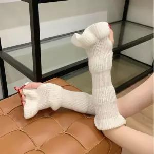 [옷자락]여자 방한 플레어 포인트 프릴 롱 핸드워머