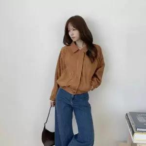 [하프클럽/다잇템]여자 캐쥬얼 카라넥 세무 컷아웃 빅사이즈 자켓