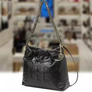 [헤지스](광주신세계)[H20크링클] H패치 블랙 레더 퀼팅 체인 호보 숄더백 M HIBA6E551BK