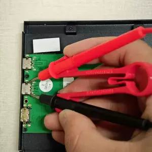 3D 프린트된 멀티미터 프로브 홀더, 8mm/10mm 전기공의 펜 한 손으로 사용하는 보조 도구