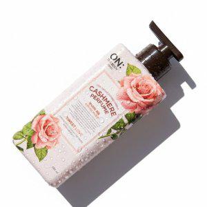 우아한 자스민에 달콤한 피치 퍼퓸 바디로션 400ml