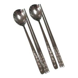 커트러리 세트 매화 디자인 젓가락 숟가락 수저 조화로운 식사 경험 2인