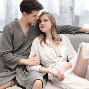 호텔 여름 커플 남성 가운 목욕 와플