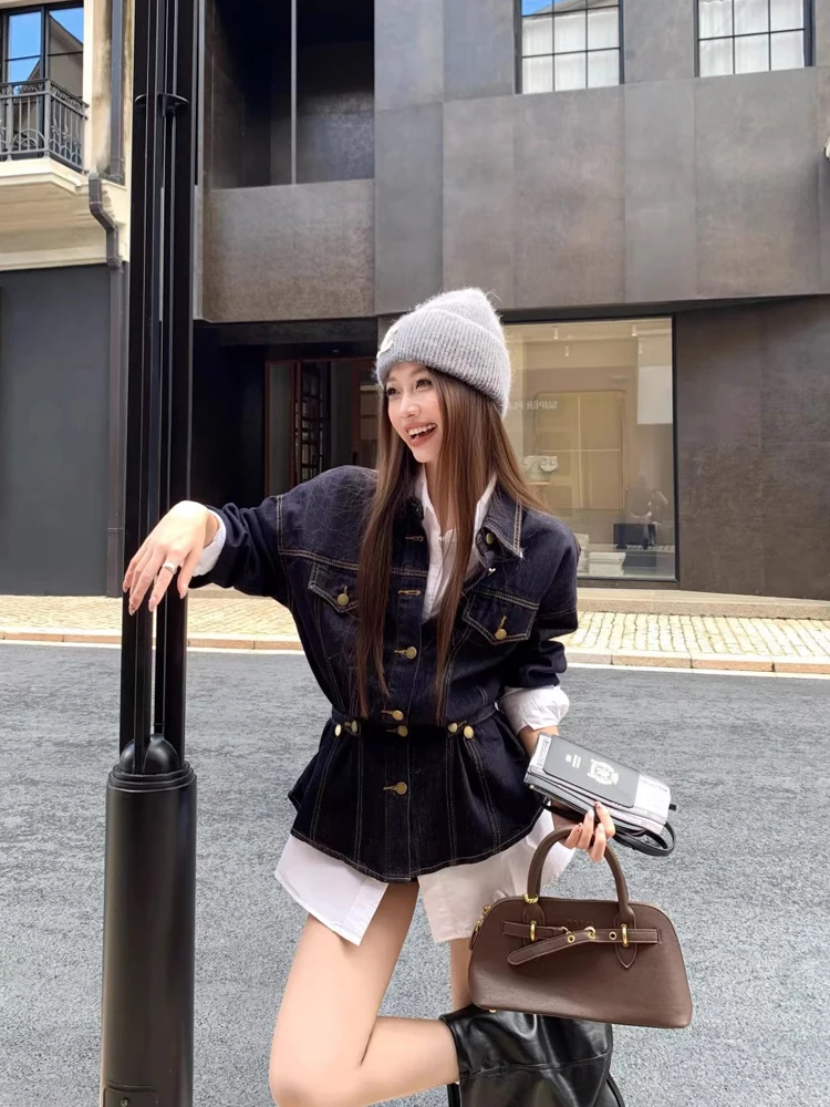 한국 디자인 허리 라인을 살려주는 데님 셔츠 여성용 2026년 봄 신상 고급 슬리밍 칼라 긴팔 트렌디 아우터웨어