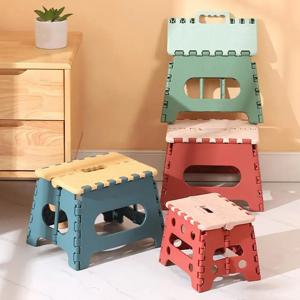 휴대용 야외 의자 미끄럼 방지 베이스 캠핑 의자, 휴대하기 쉬운 휴식, 실용적인 컴팩트 발 스툴, 경량 무게추 접이식