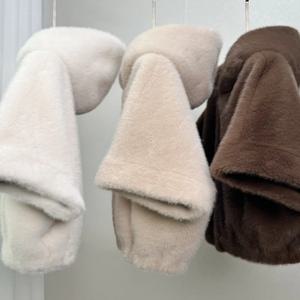 세련된 여성용 짧은 퍼 코트 가을 겨울 골드 밍크 벨벳 재킷 후드형 인조 수달털 아우터웨어 신상 2024