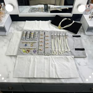 여행용 보석 정리함 휴대용 벨벳 반지 귀걸이 펜던트 목걸이 홀더 팔찌 휴대용 보관 가방 접이식 롤 파우치