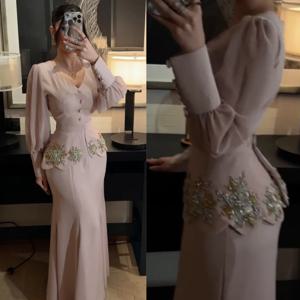 맞춤형 우아한 저지 스팽글 버튼 트럼펫 V 넥 롱 드레스 맞춤형 행사 현대적인 스타일 단순