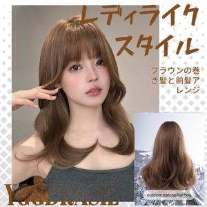 18인치 여성스러운 스타일 허니티 브라운 합성 가발 앞머리 포함 중간 길이 자연스러운 웨이브 헤어 가발 여성용 데일리 사용 내열성